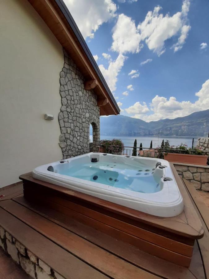 Bmp Apartment Deluxe 1 Jacuzzi Riscaldata Privata Vista Lago Di Garda Brenzone sul Garda Eksteriør billede